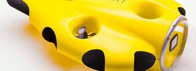 Underwater Drone Follows and Films Scuba Divers
